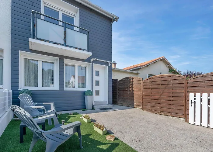 Vakantiehuis Vue Mer, A 50m, Maison Pour 4 *